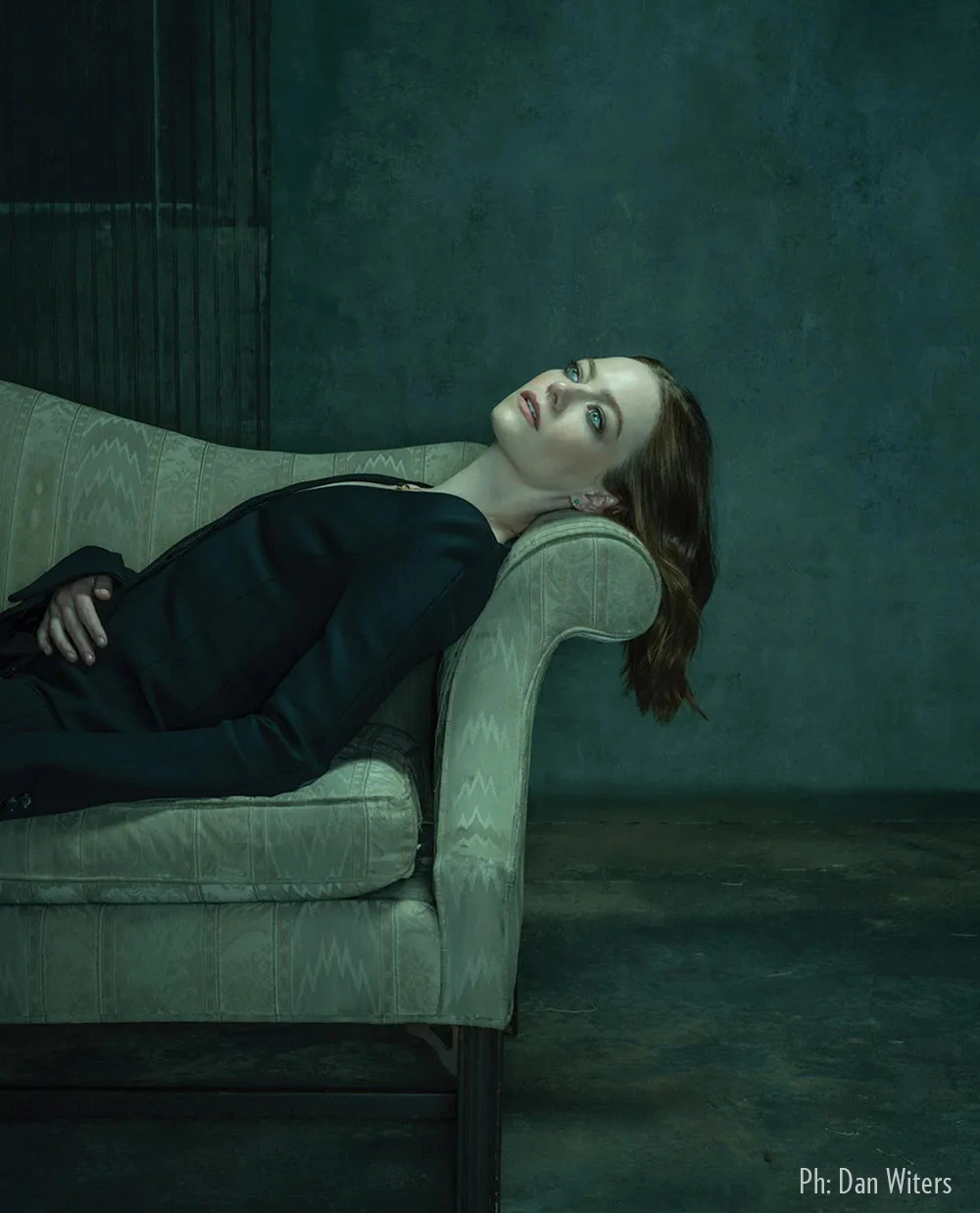 green-hand-painted-backdrop Medium textured backdrop for studio photography. Portrait of Emma Stone by Dan Winters