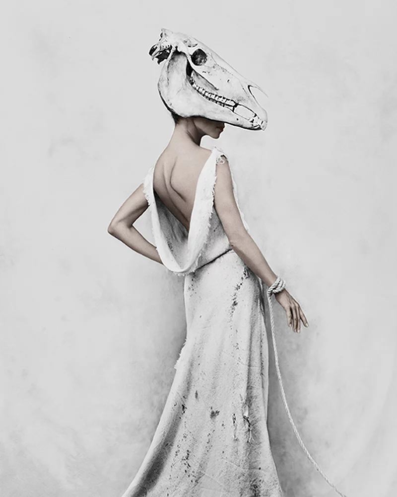 hand-painted-photography-backdrops Off white hand painted photo studio backdrop. Medium textured, ideal for fashion and portrait photography. Image by Vee Speers