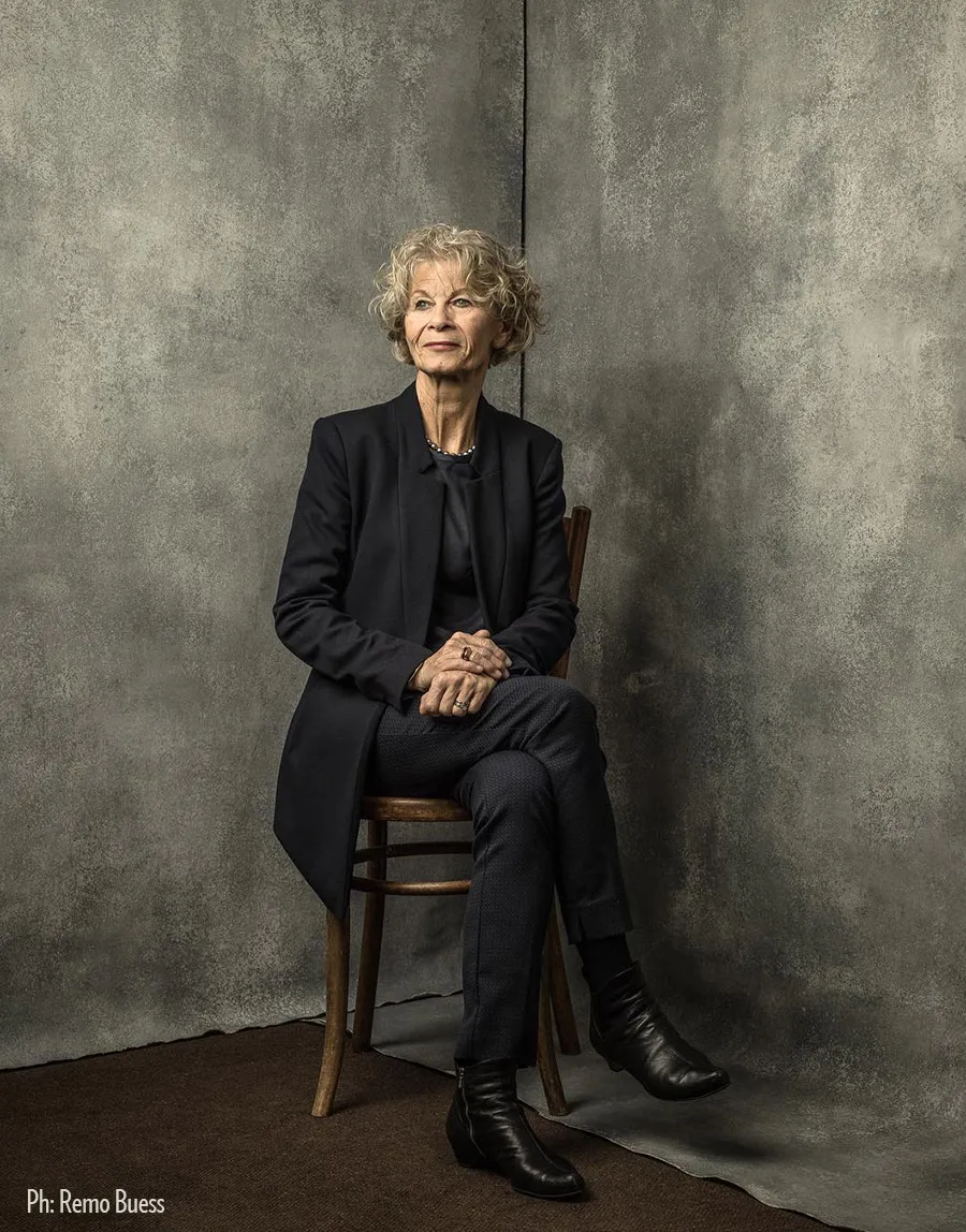 industrial-style-hand-painted- backdrops Creating a corner with 2 smaller backdrops. Good for fine art portrait photography